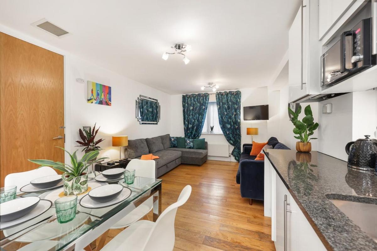 West End - Sleeps 5 - Amazing Location * London